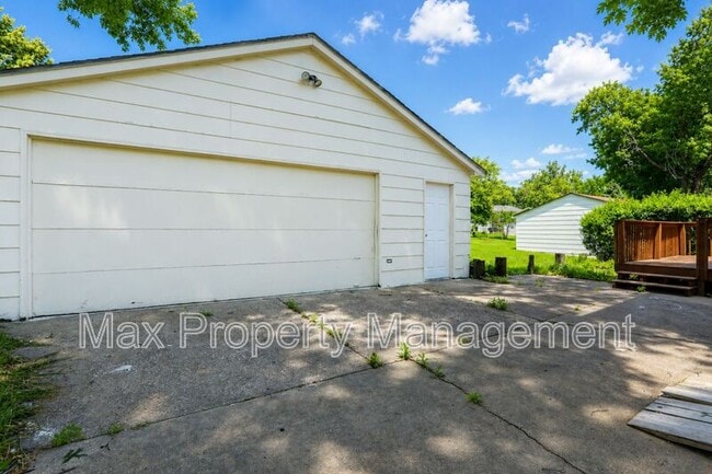 Building Photo - 4414 63rd St