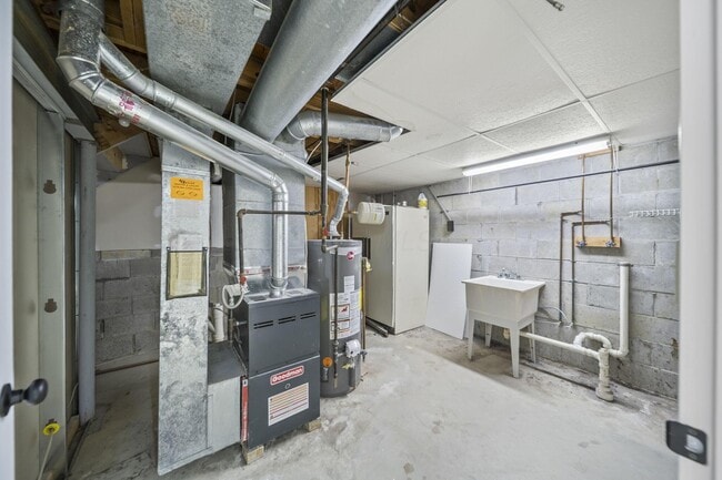 Building Photo - 3268 Stadler Dr