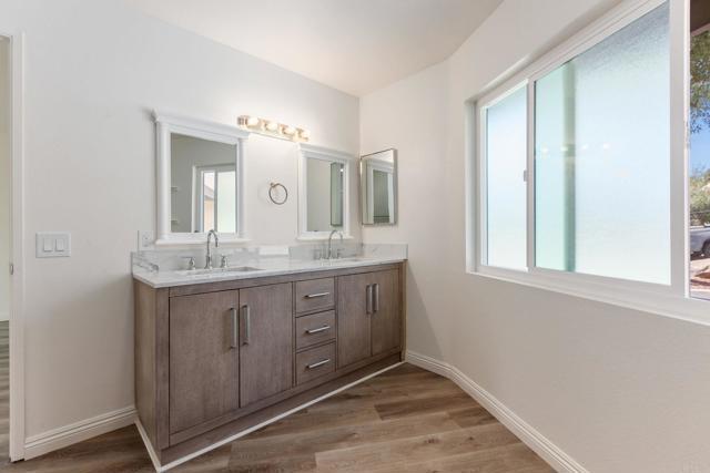 Building Photo - 2916 Anaheim St