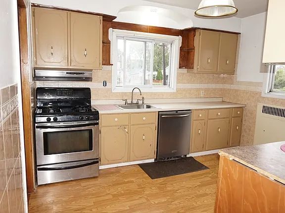 Building Photo - 34 Warsaw St