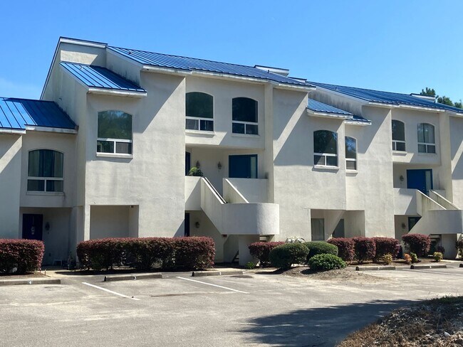 Primary Photo - Spacious Condo in the Heart of Calabash