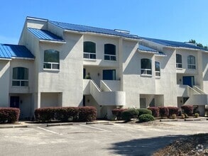 Building Photo - Spacious Condo in the Heart of Calabash