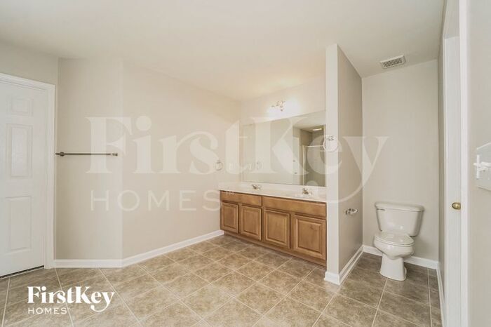 Building Photo - 7302 Lamplighter Close Dr