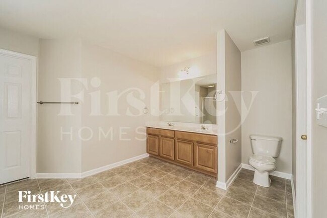 Building Photo - 7302 Lamplighter Close Dr