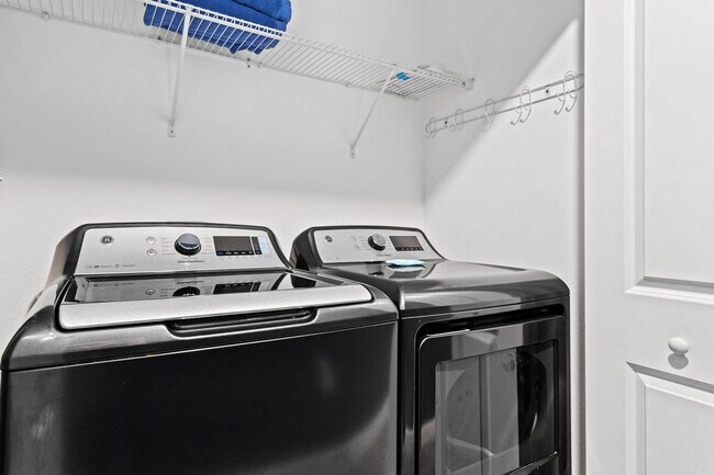 Building Photo - 1216 Challenge Dr