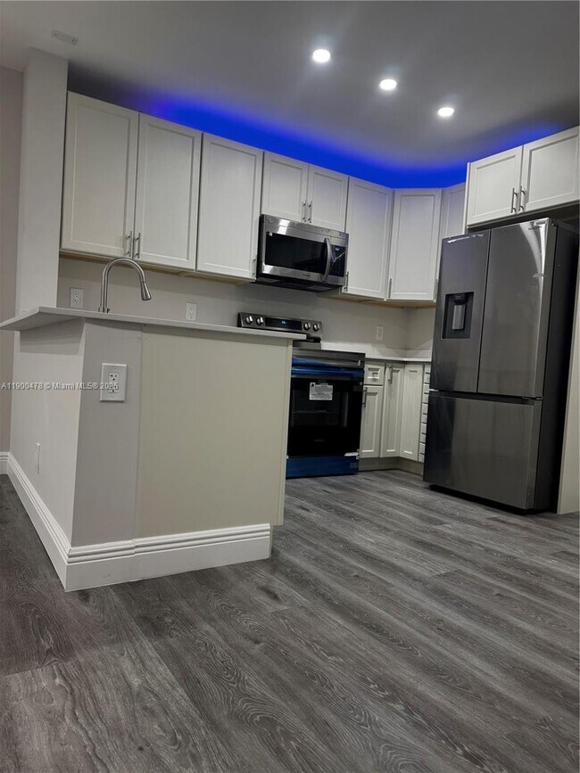 Building Photo - 3292 NW 104th Ave