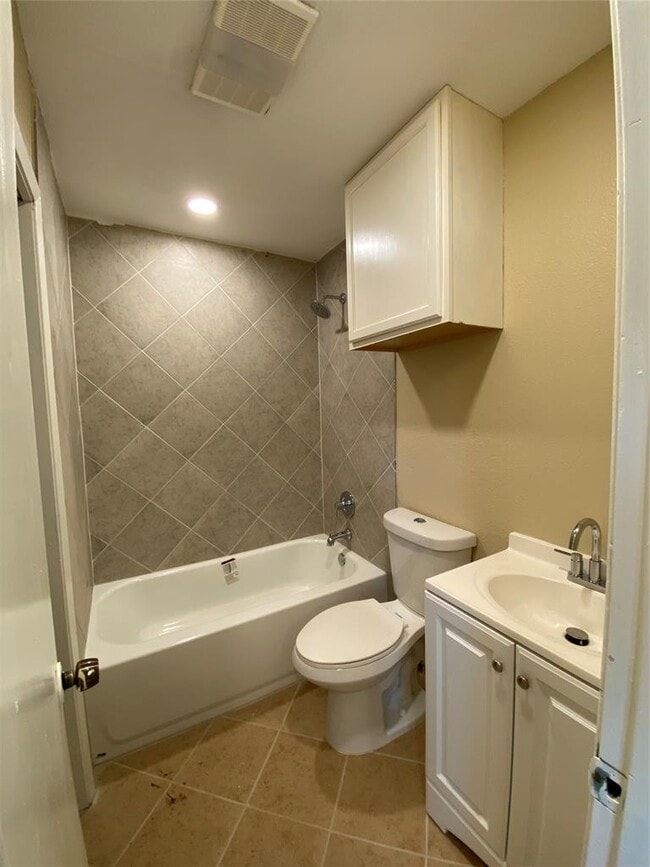 Building Photo - 10307 Burmaster Ln