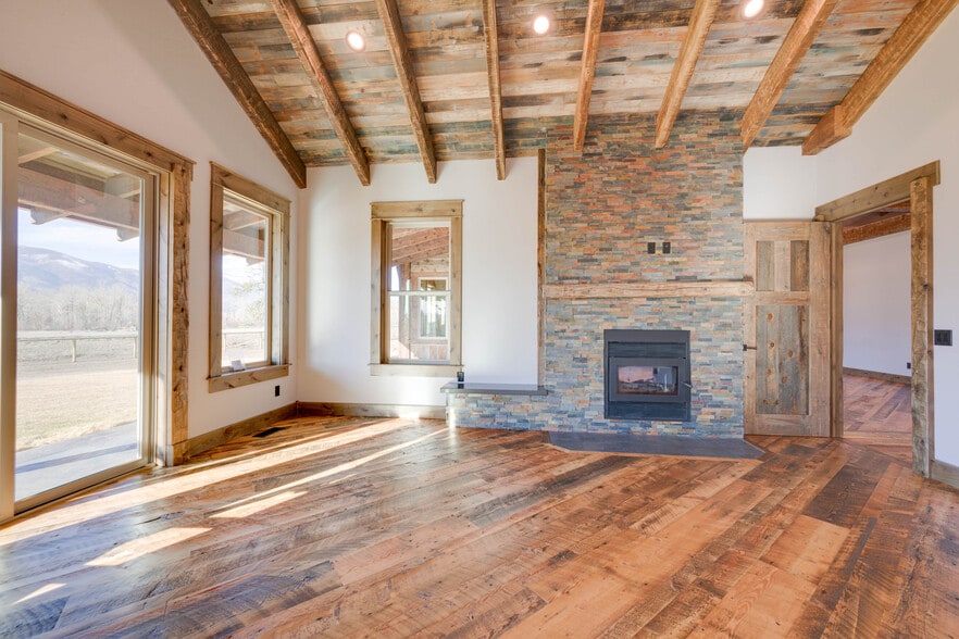 Building Photo - 5289 Gabriels Wy