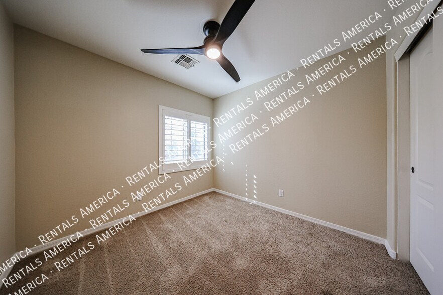 Building Photo - 17219 N 19th Run