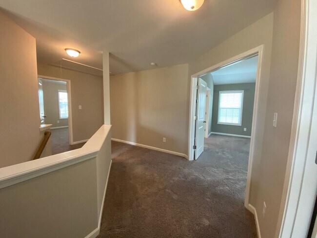 Building Photo - 216 Wild Azalea Dr