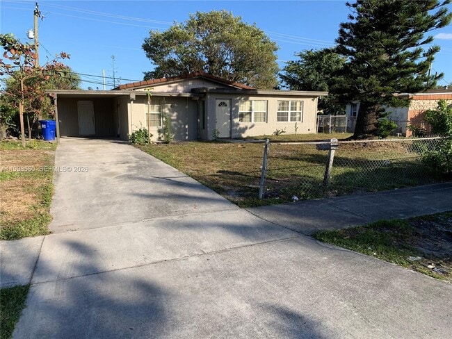 Building Photo - 1710 NW 5th Ave