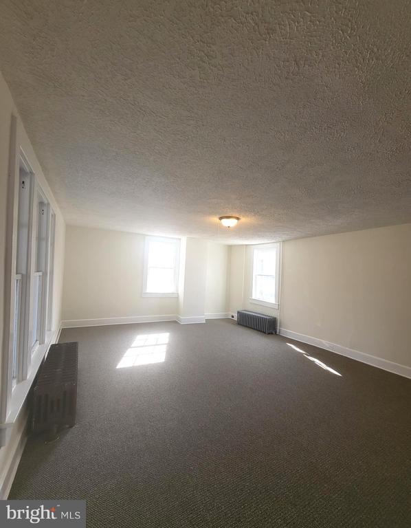 Building Photo - 4004 Sykesville Rd