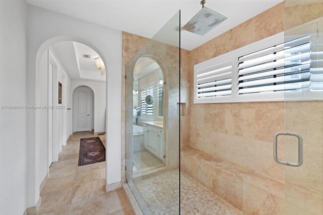 Building Photo - 8545 Watercrest Cir E