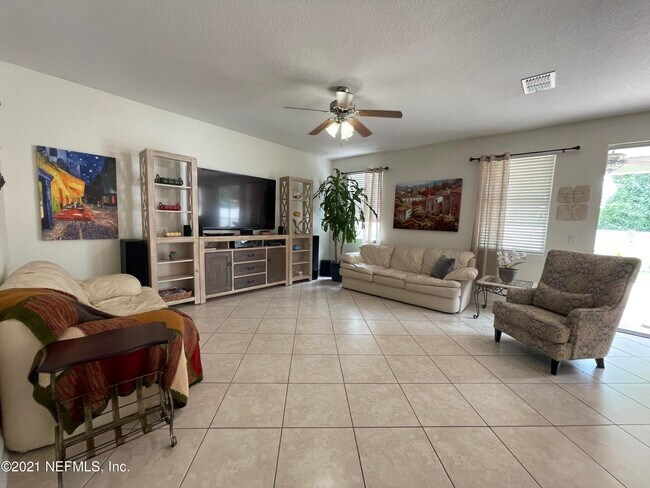 Building Photo - 346 Hefferon Dr