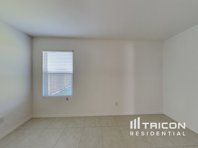 Building Photo - 5620 Rockrose Ln