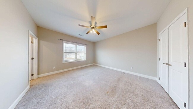 Building Photo - 2 Story Townhome in Hartbrook, Very Close to HWY280