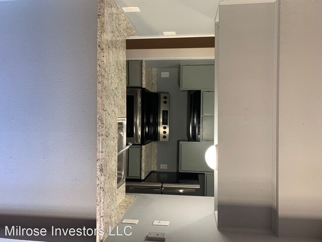 Building Photo - 300 S Hospital Dr