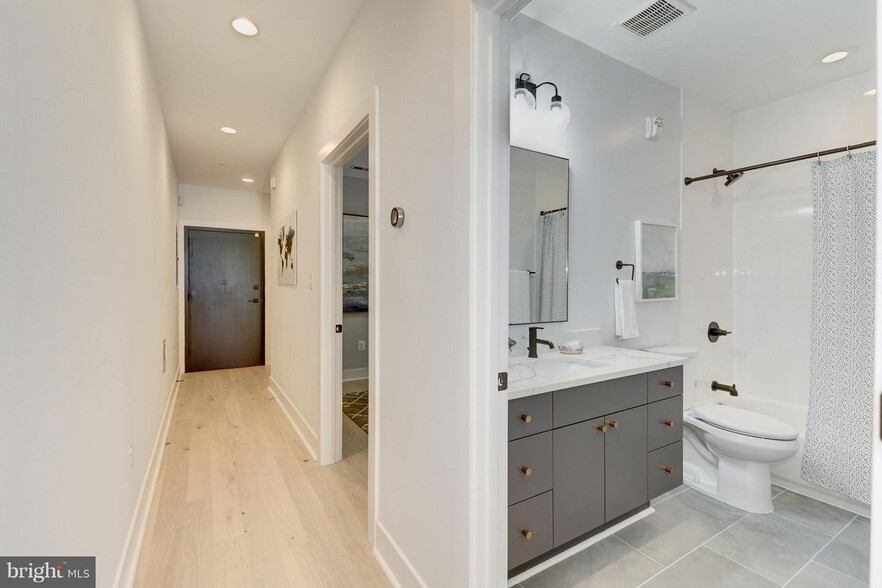 hallway - 1344 Maryland Ave NE