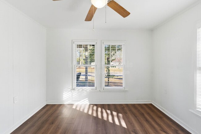 Building Photo - 20 Martha Ave