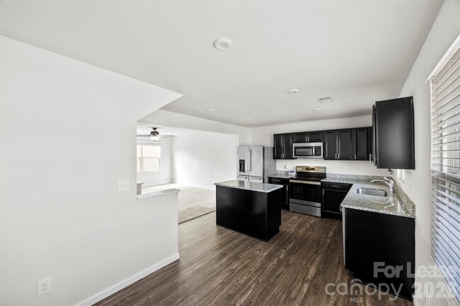 Building Photo - 708 Dillon Wy