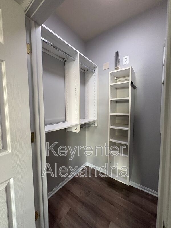 Building Photo - 1571 Spring Gate Dr.