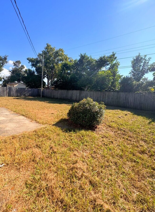 Building Photo - Newly Renovated 3-Bed/2-Bath Home – Large Yard & Fenced Privacy!