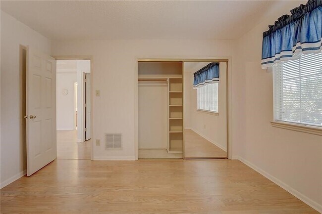Building Photo - 3005 Warm Springs Ln
