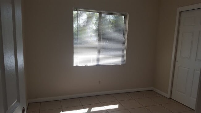 Building Photo - 17382 W Carnegie Cir