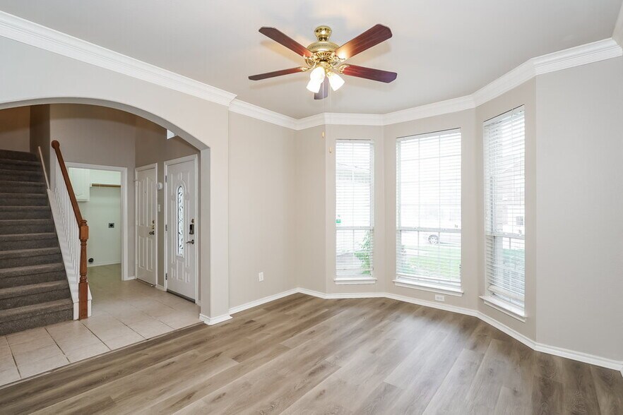 Building Photo - 6013 Portridge Dr