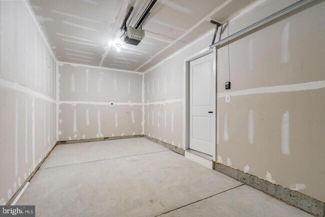 Building Photo - 8334 Graham Patrick Ave