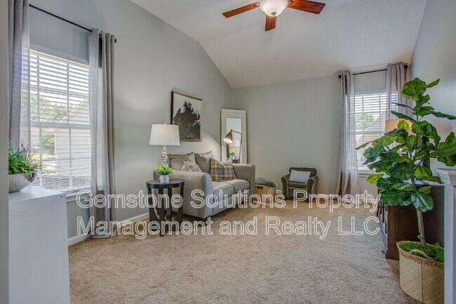 Building Photo - 1903 Baslia Ct
