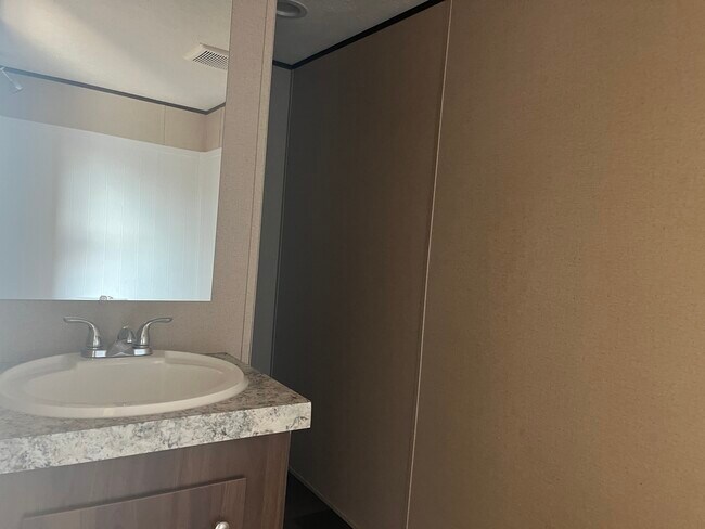 Building Photo - 181 Brookstone Vista Ln