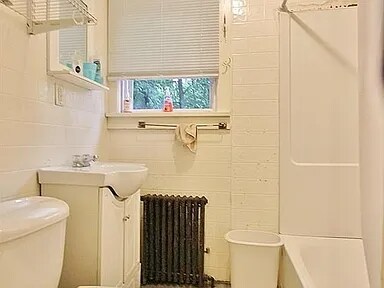 Building Photo - 40 N Chestnut St