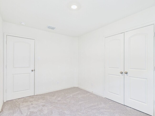 Building Photo - Single Story 4 bedroom