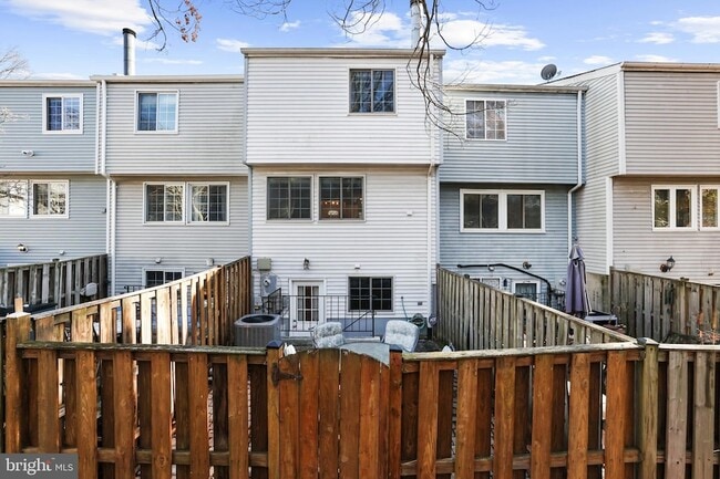 Building Photo - 2858 New Providence Ct