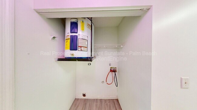 Building Photo - 13789 Bottlebrush Ct