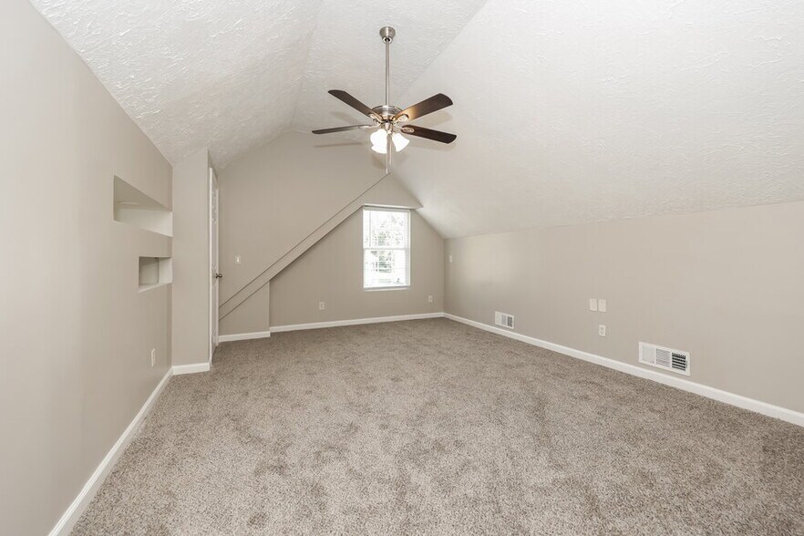 Building Photo - 1505 Chestnut Oak Dr
