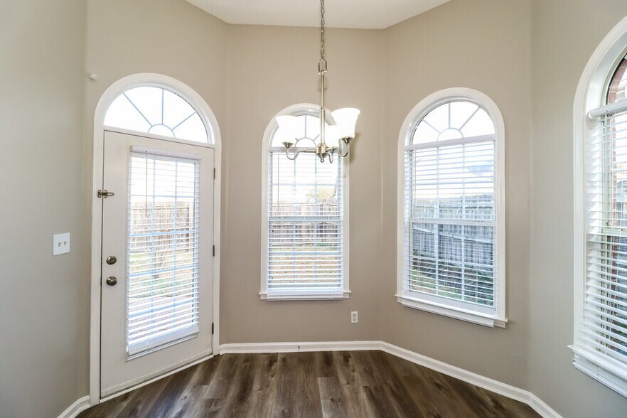 Building Photo - 2770 Java Dr
