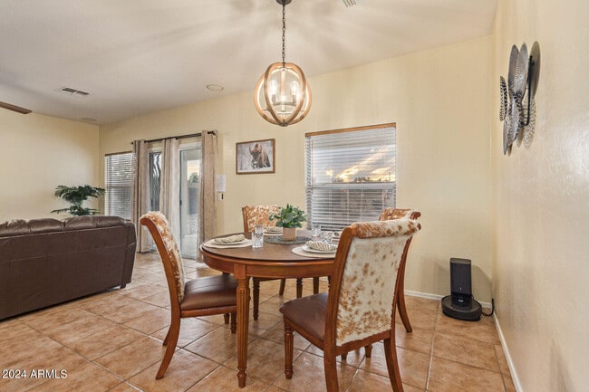 Building Photo - 31748 N Blackfoot Dr