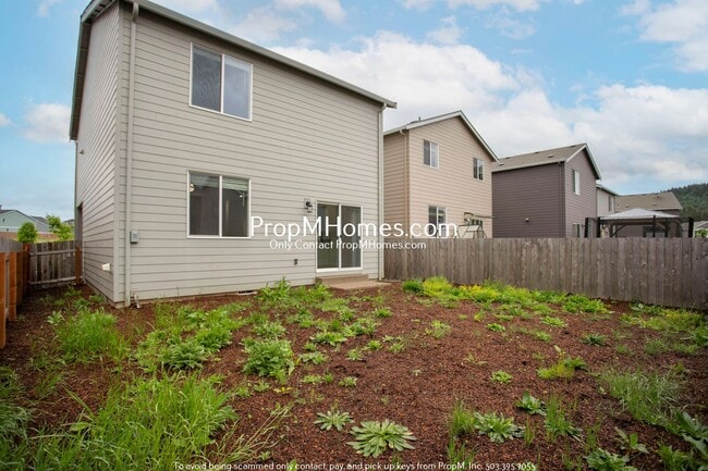 Building Photo - Modern Three Bedroom in Gresham's Newest Community!