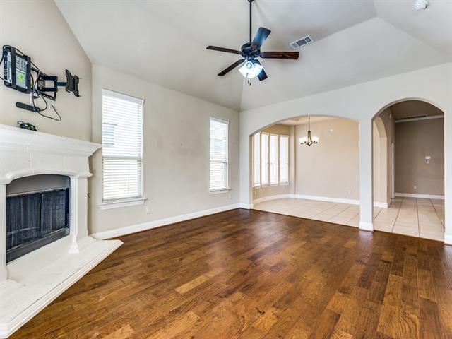 Building Photo - 820 Callcott St