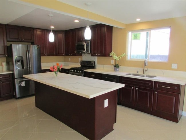 Building Photo - 8050 Columbus St