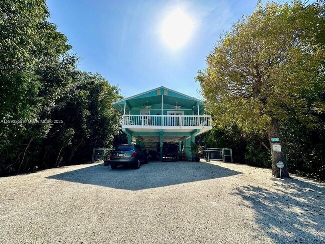 Primary Photo - 410 Mahogany Ave