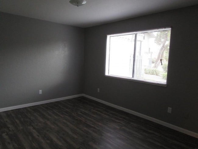 Building Photo - 3266 Blue Ridge Circle