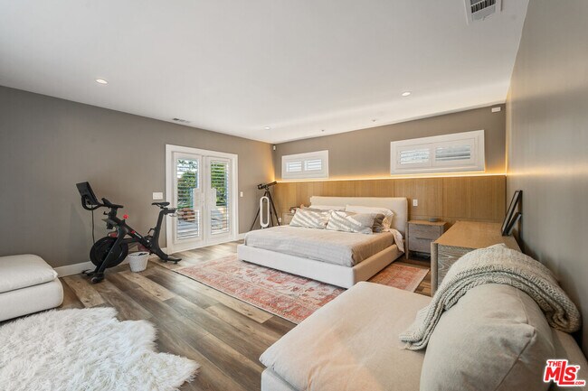 Building Photo - 4731 Deseret Dr