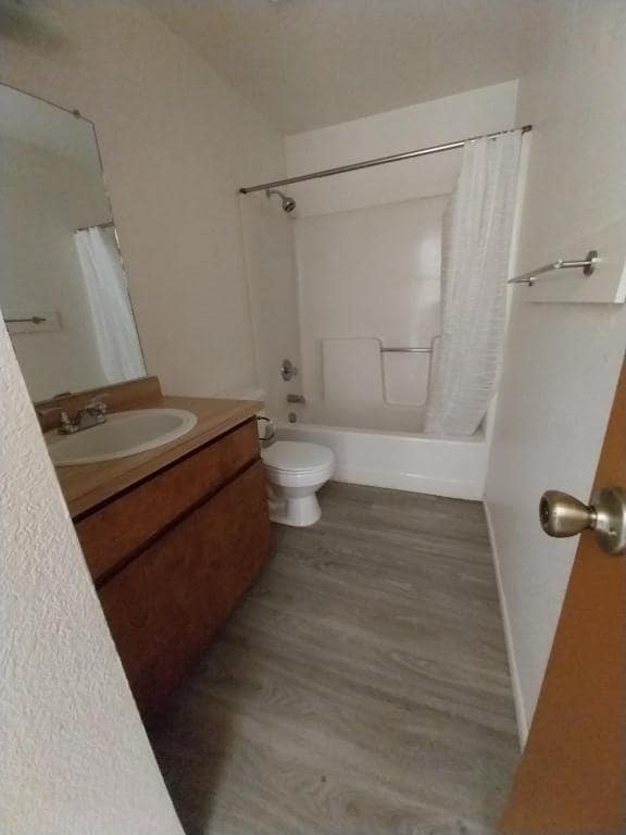 Building Photo - 433 NE Silverwood Pl