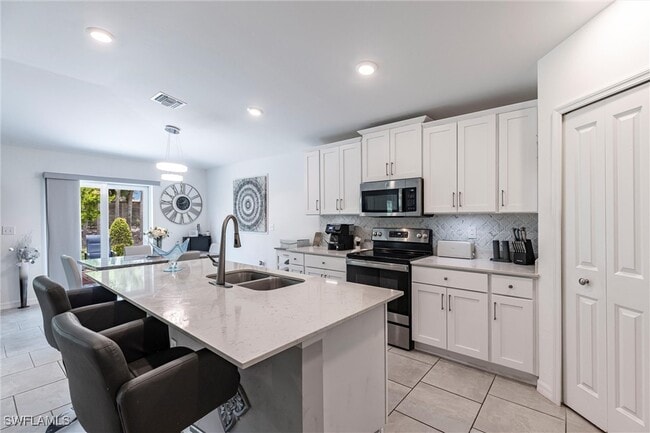 Building Photo - 3813 Treasure Oak Wy