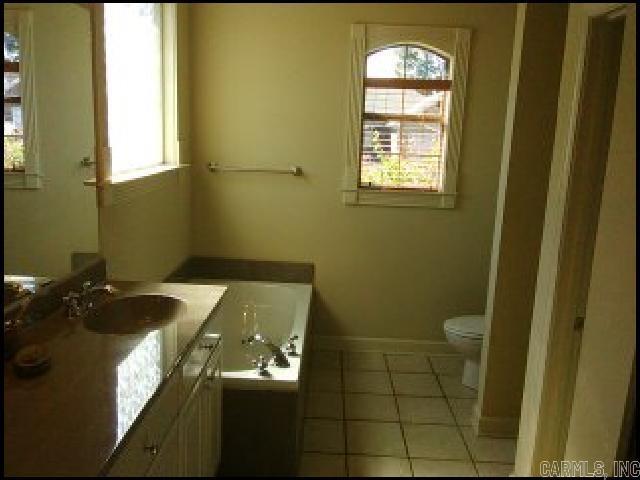 Building Photo - 73 Wedgewood Creek Dr