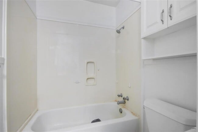 Building Photo - 122 Caldwell St