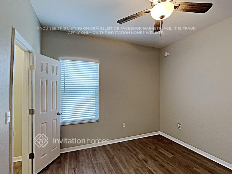 Building Photo - 3669 Sandhill Crane Dr